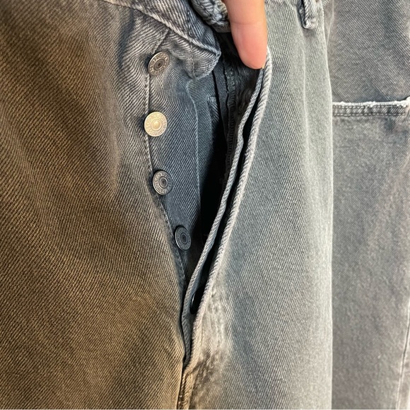 Levi’s 501 Gray Button Fly Denim Jeans - Picture 9 of 9